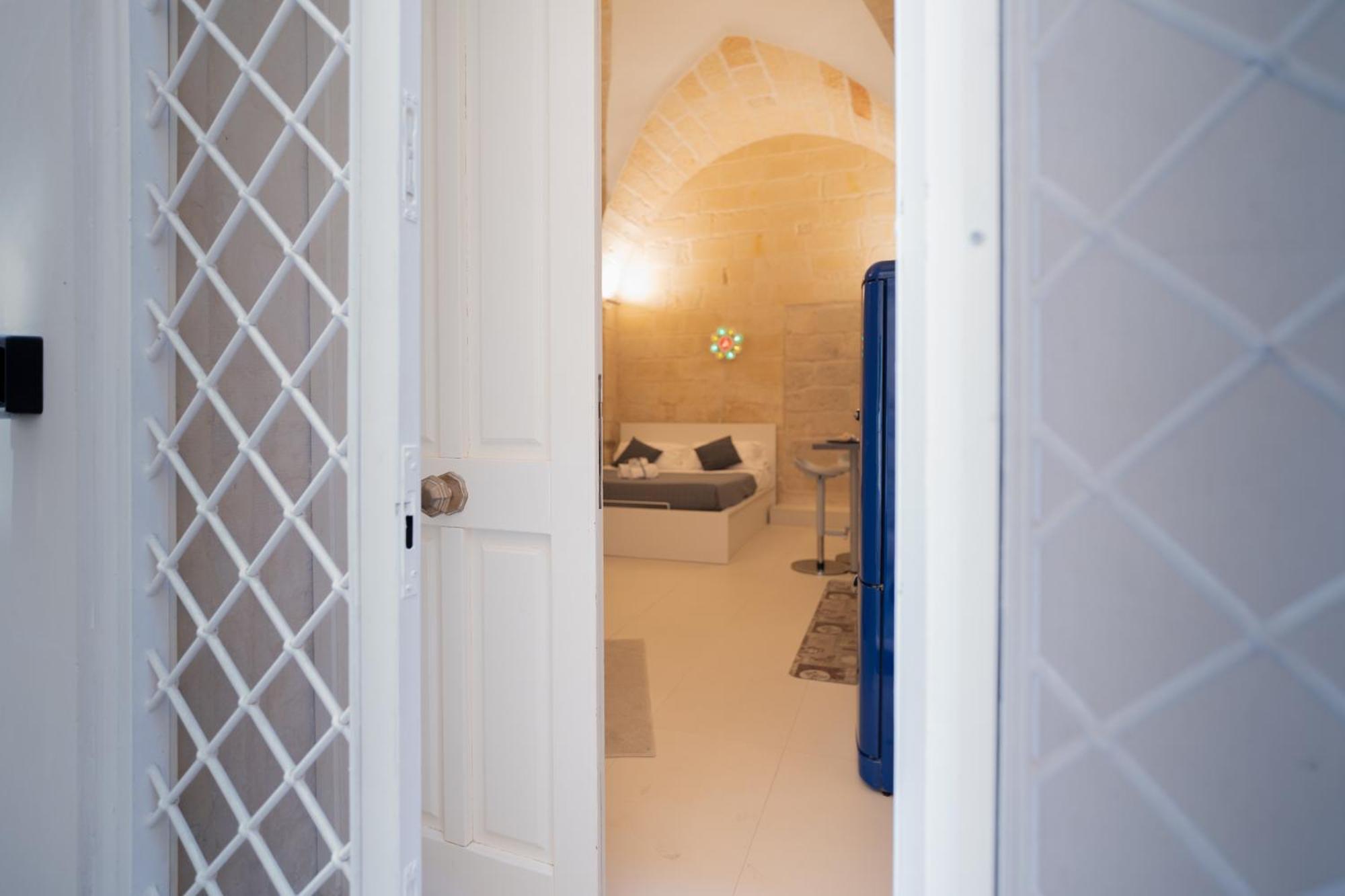 Essential Suite By Dimora Barocca Lecce Exterior foto